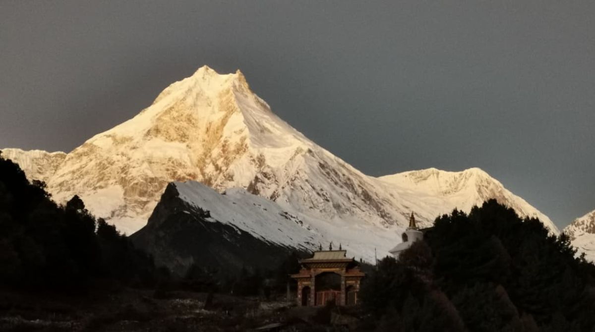 First view of Manaslu during Manaslu Circuit Trek
